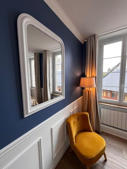 Appartement Richard Merrill 2 Personnes En Plein Centre Sainte-Mere-Eglise Exterior photo